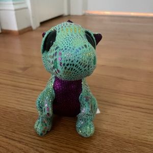 Cinder the dragon Beanie boo is in perfect condition with tags attached